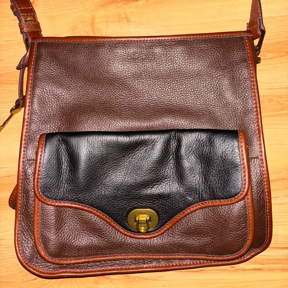 Fossil Color Block Heritage hobo crossbody ZB1784206 - Picture 2 of 8